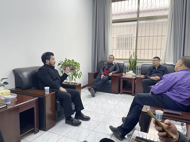 1201-02.jpg 1201-02.jpg